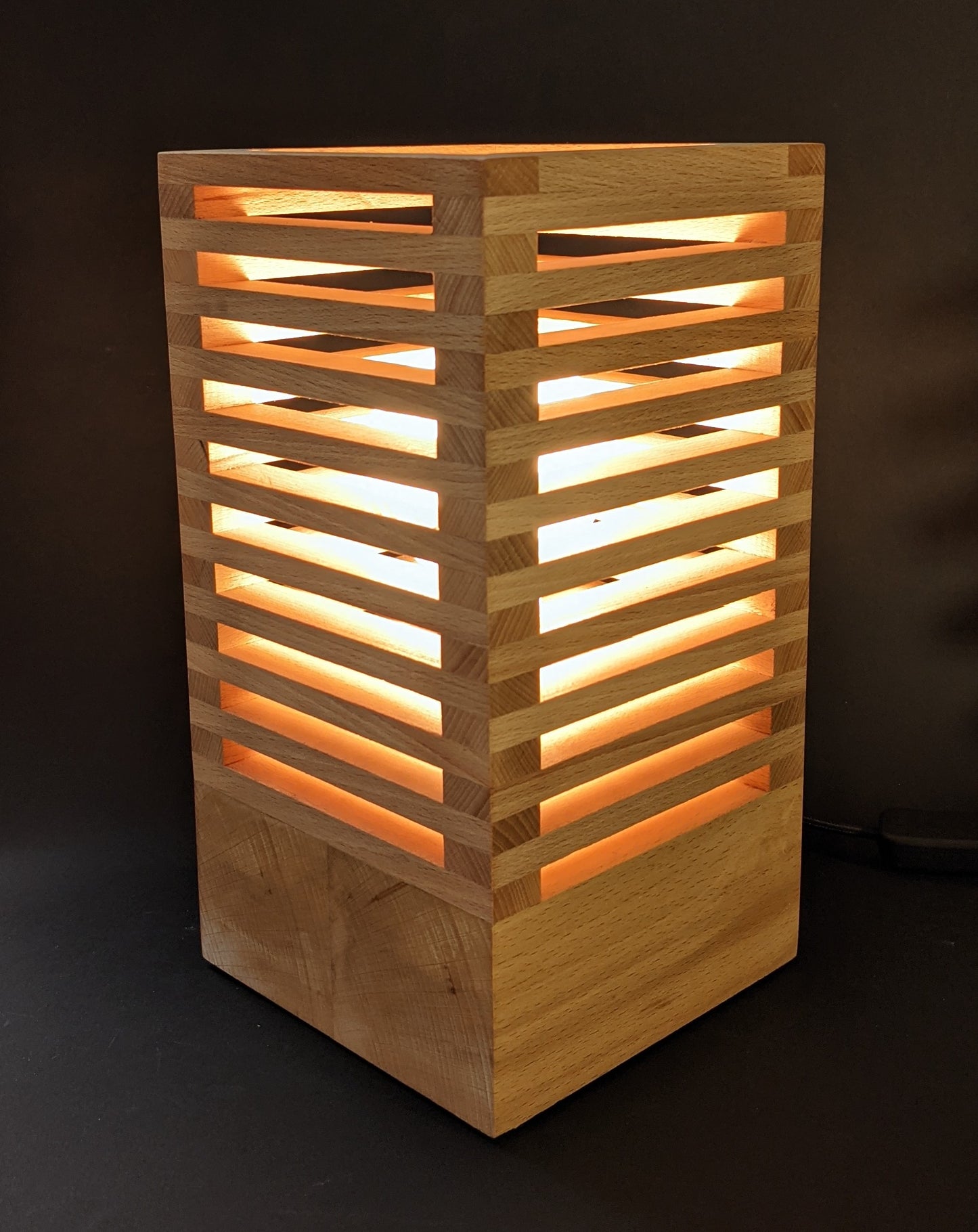 Lampe en bois de hêtre "Building"