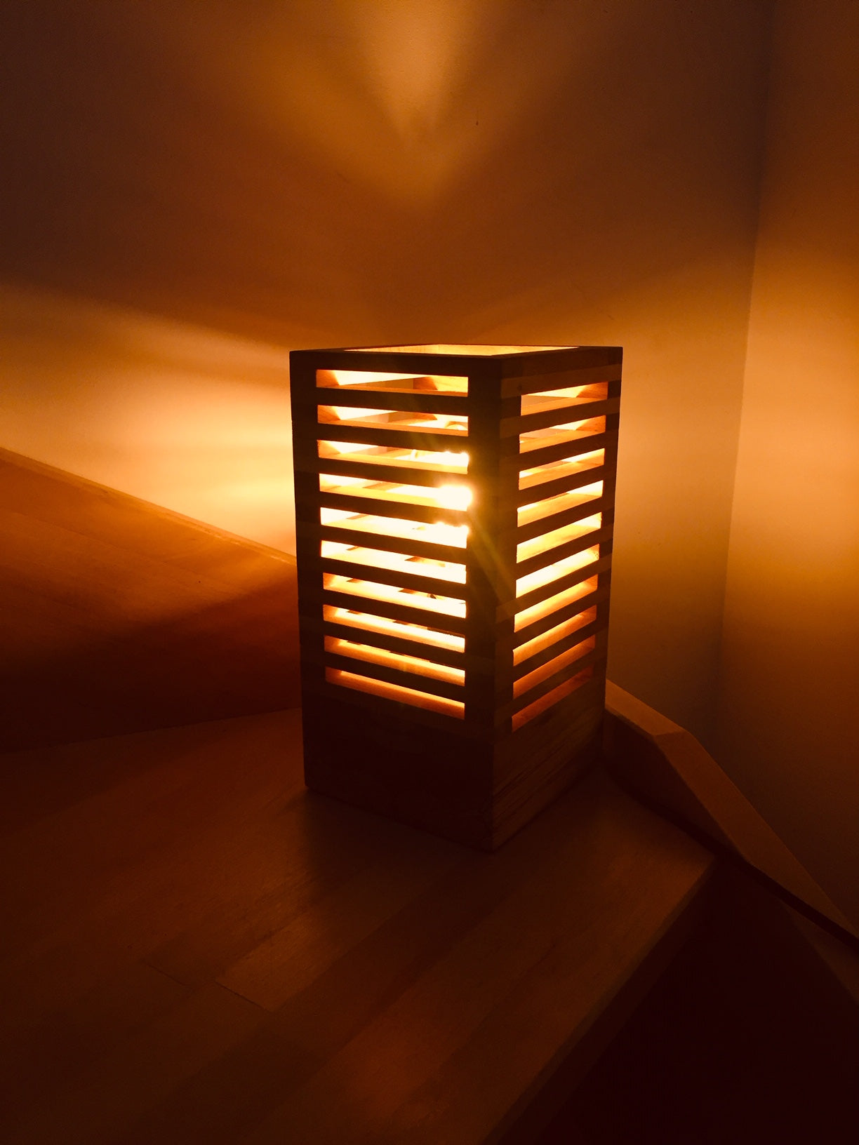 Lampe en bois de hêtre "Building"