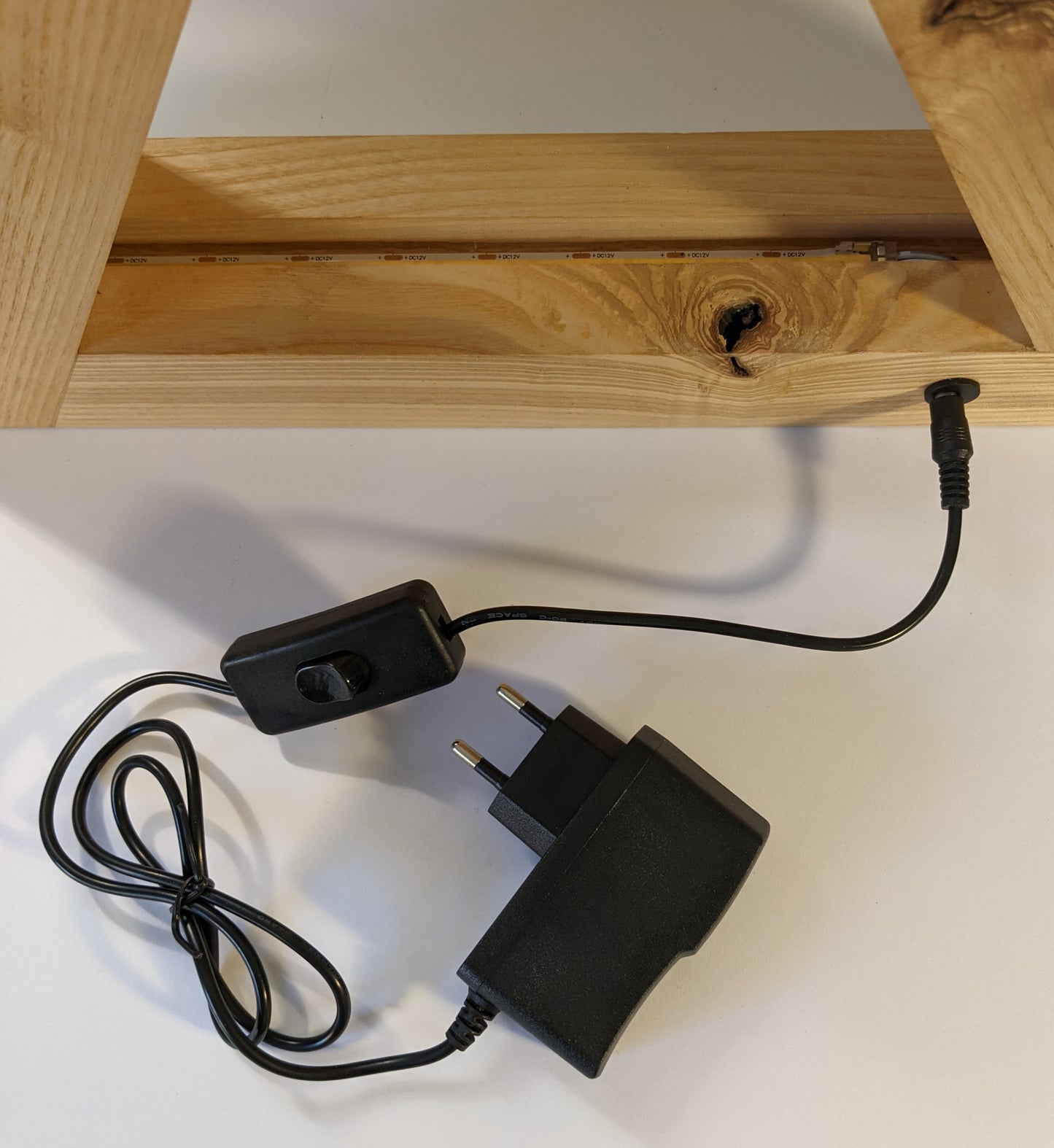 Lampe Triangle en bois avec LED