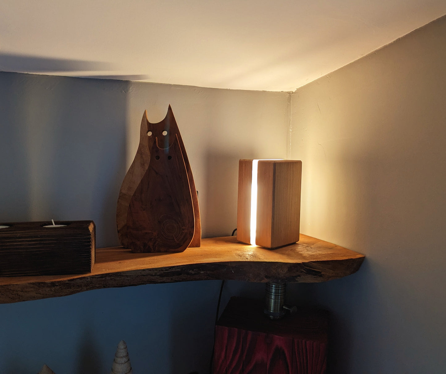 Lampe ou veilleuse en bois de Hêtre & Leds