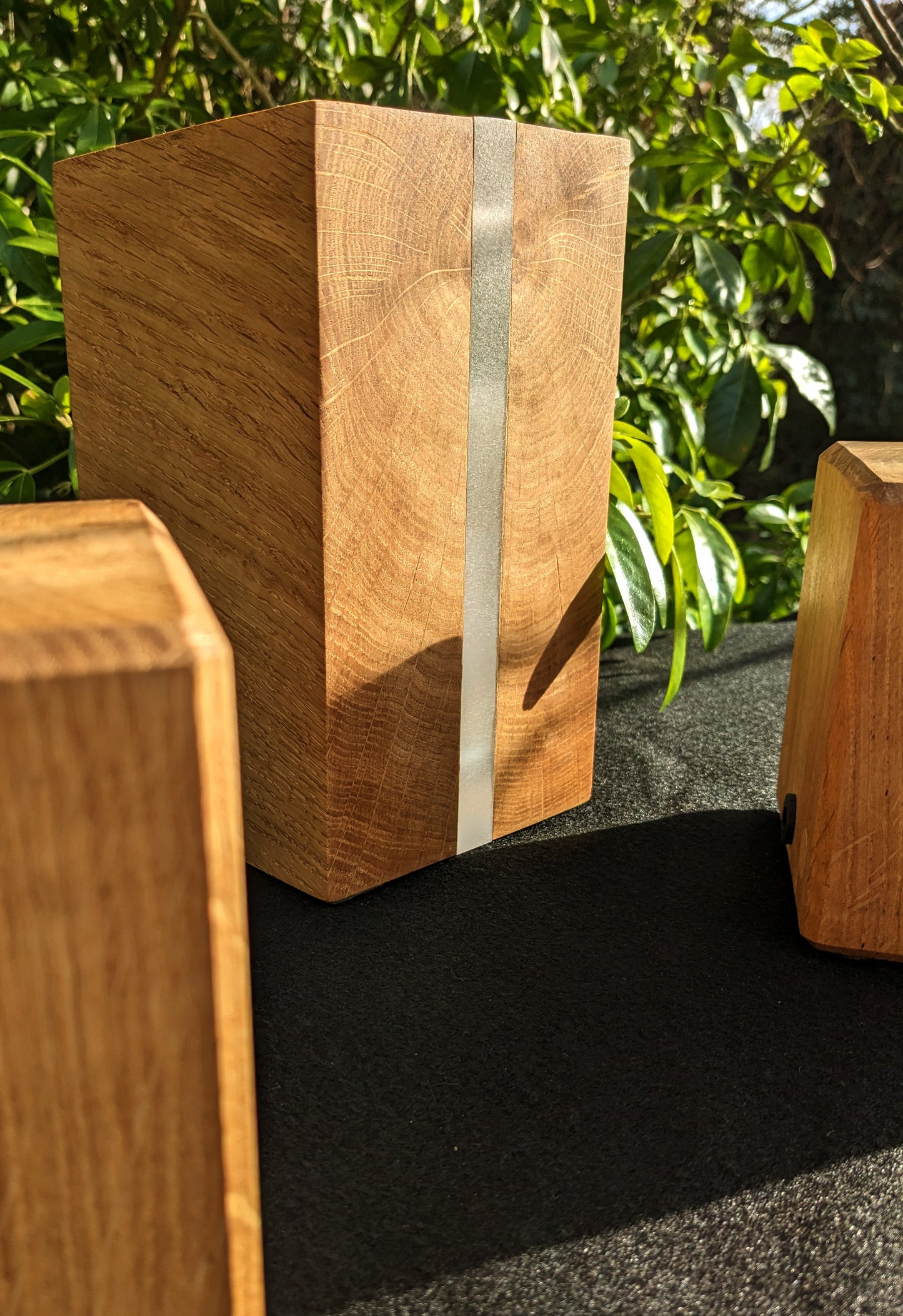 Lampe moderne en chêne massif