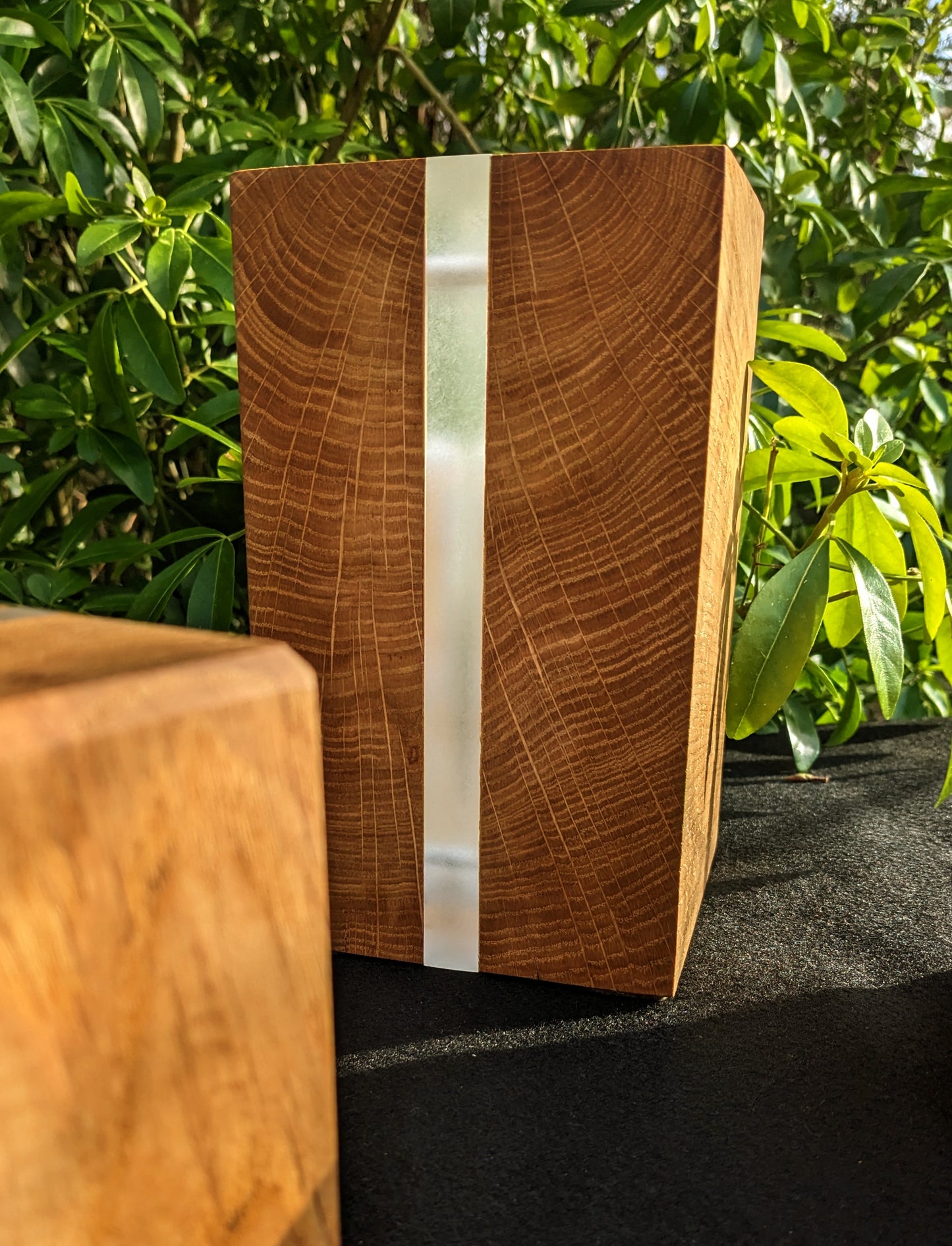 Lampe moderne en chêne massif